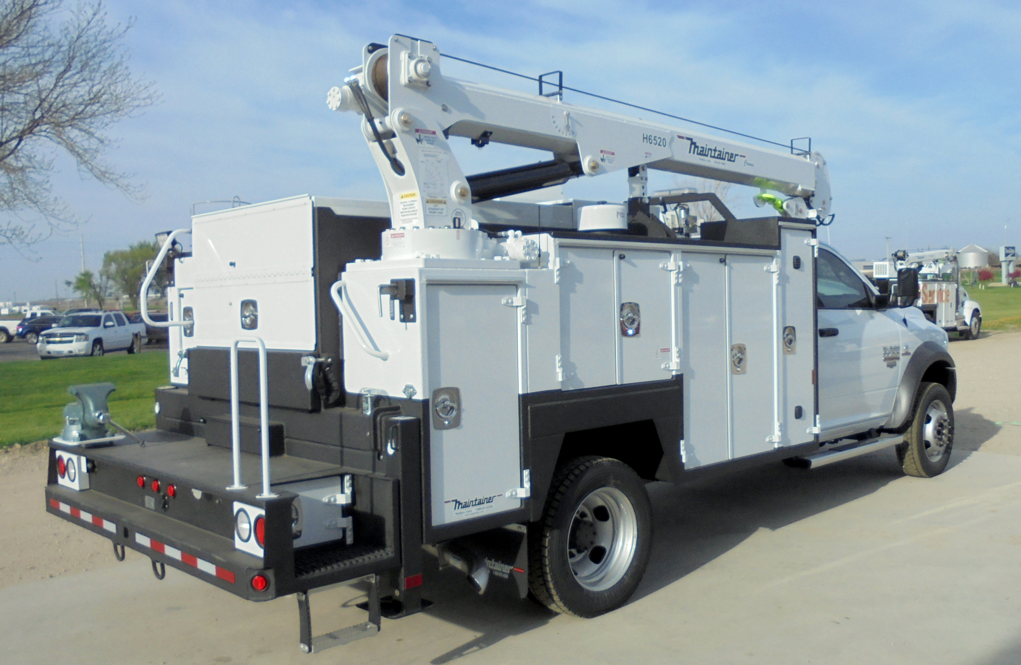 II273 Combination Truck